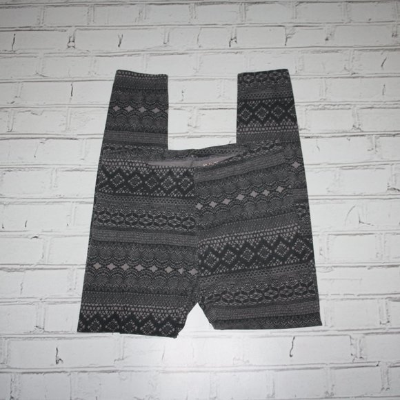 Arizona Jeans Co. Gray Patterned Leggings – Size L Stretch Comfort · - Picture 4 of 4